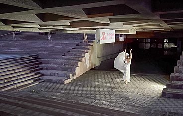 Opernhaus im Bunker - Tanzen in Zeiten des Krieges