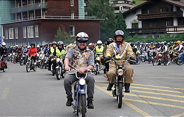 Mit Vollgas durch die Alpen - Der Ötztaler Mopedmarathon